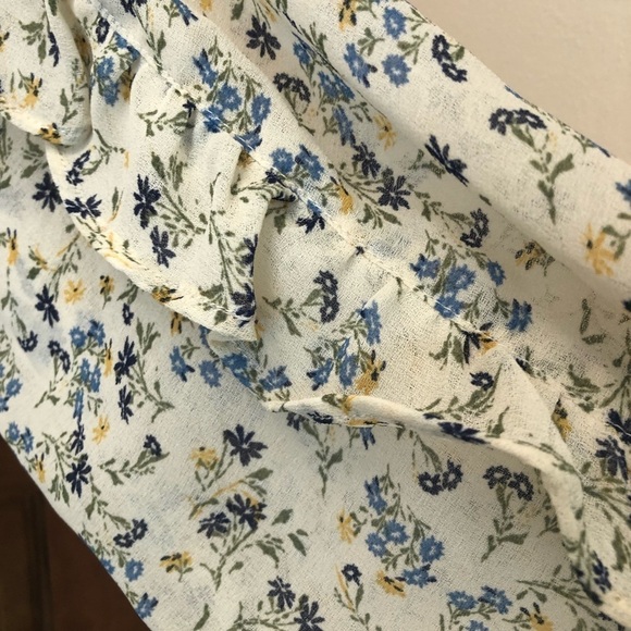 Max studio, women’s, ivory floral print top w/ spiral ruffle trim at sleeves / S - Picture 10 of 15